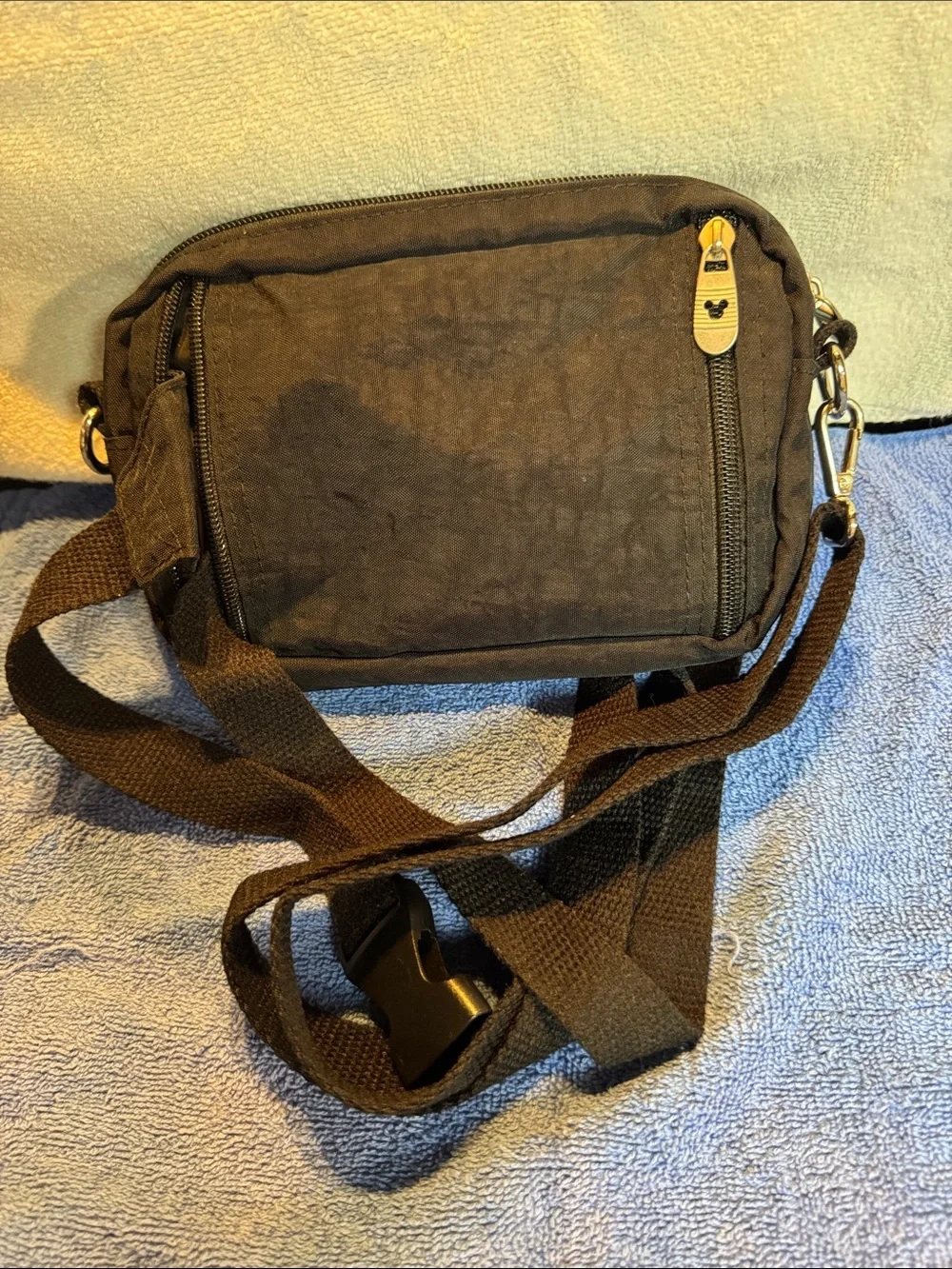 Walt Disney World Convertible Crossbody & Fanny Pack With Mickey Mouse